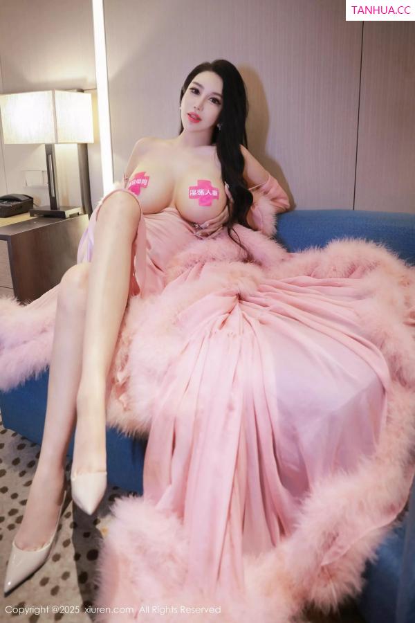 乔安娜  [XiuRen]高清写真图 2025.03.25 No.10065 乔安娜 欧美范美女第5张图片
